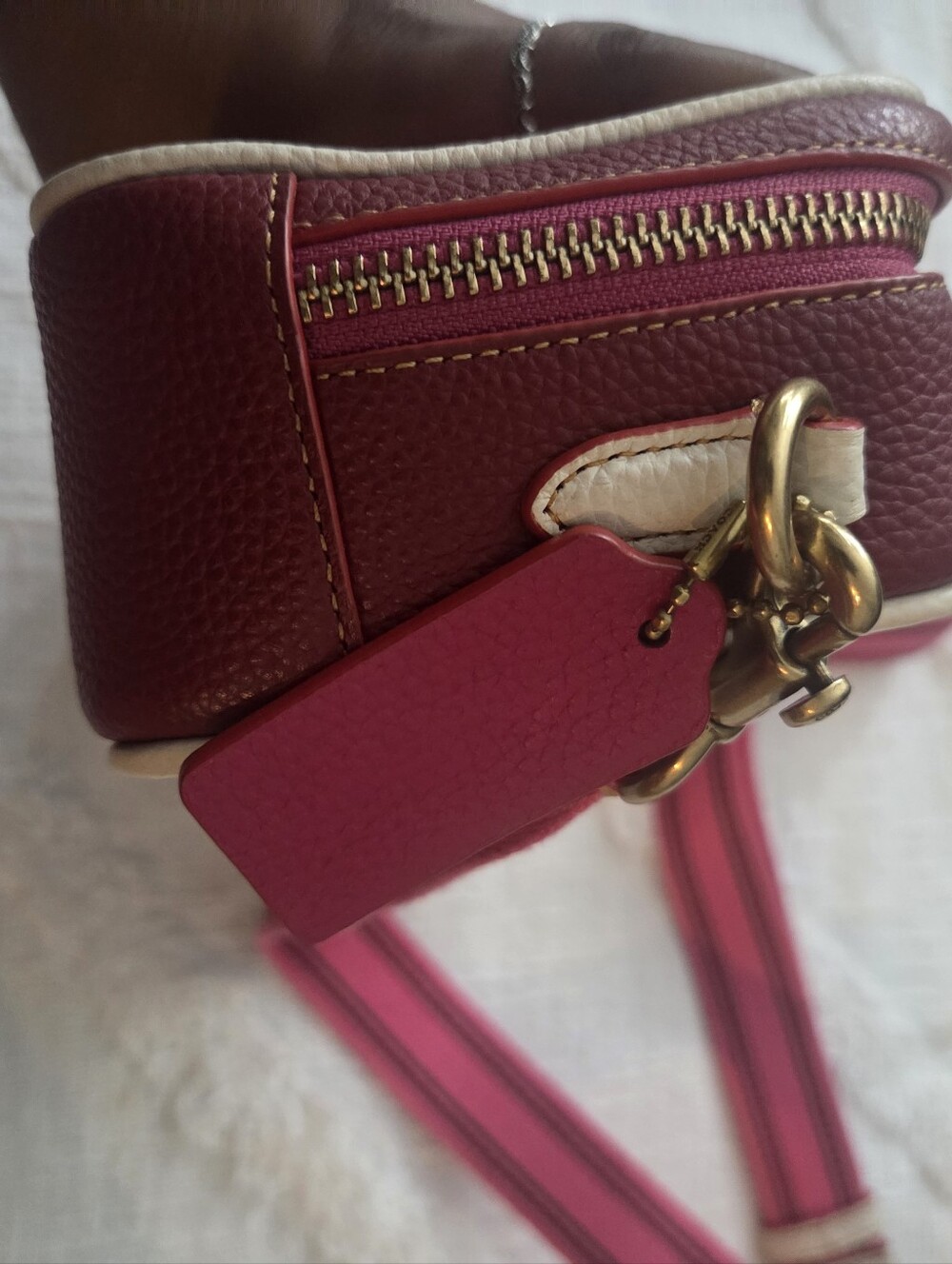 Coach Pink Leather Women's Bag - Picture 8 of 11